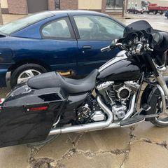 Profile Picture of brianhiveley (@brianhiveley) on Tiktok