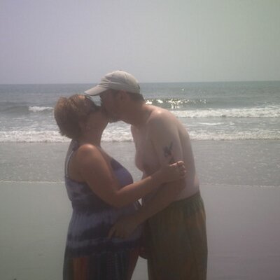 Profile Picture of Angela Braden (@angbraden77) on Twitter