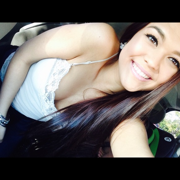 Jade Chong - Poshmark Profile Picture of Jade Chong (@_jadeeebabyyyy_) on Poshmark