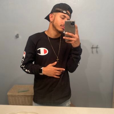 Profile Picture of AyeJayBates🤫 (@AyeJayBates) on Twitter