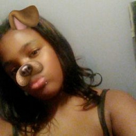 Profile Picture of Bianca Ayers (@amorphousblue) on Poshmark