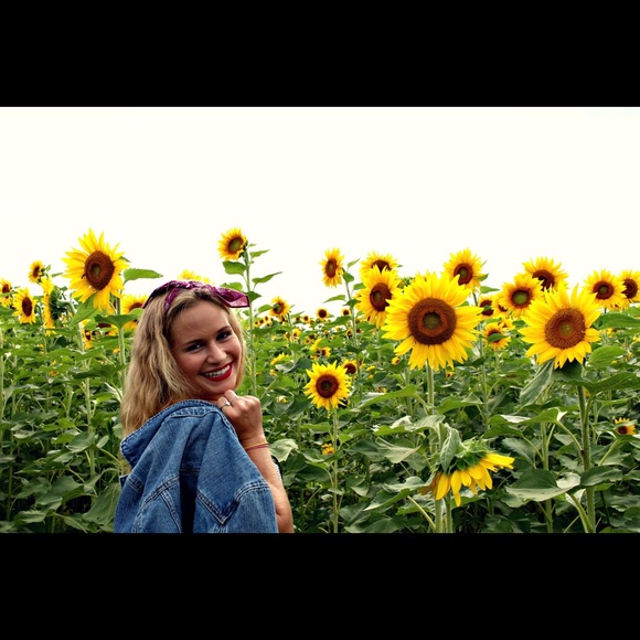 Profile Picture of Peyton Roberts (@peytongraham3) on Poshmark