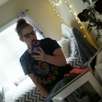 Profile Picture of Jenny Claxton (@jenny_llama1) on Twitter