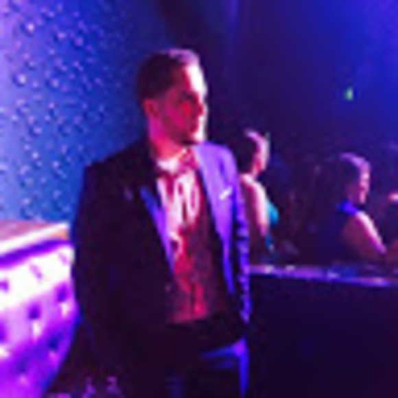 Profile Picture of Carlos Pelayo (@carlospelayo23) on Poshmark