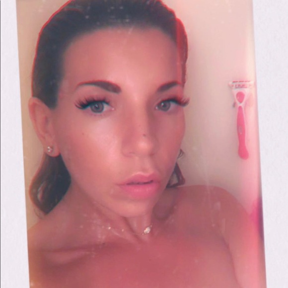 Profile Picture of Whitney Millstone (@wmillstone09) on Poshmark