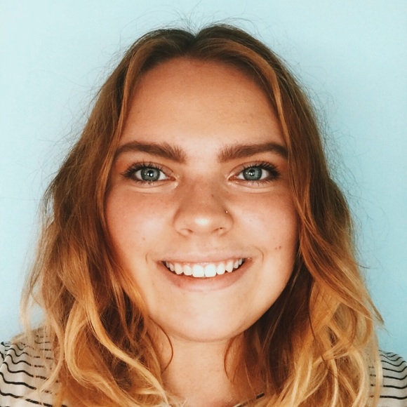 Profile Picture of Julia Port (@juliaport7) on Poshmark