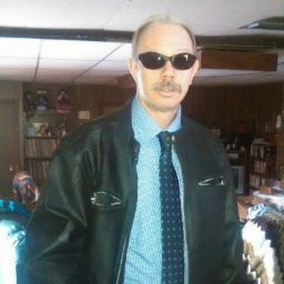 Profile Picture of Jeffrey Calvert (@jeffcalvert69) on Poshmark