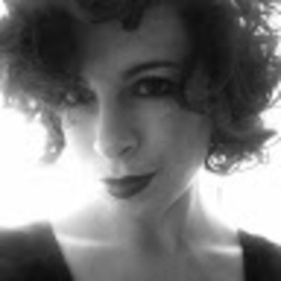Profile Picture of Hannah Aizenman (@mhaizenman) on Poshmark