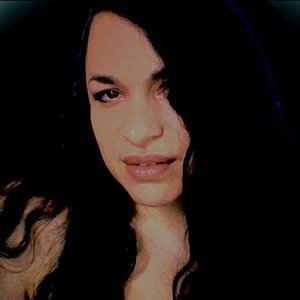 Profile Picture of Vanessa Daou (@vanessadaoumusic) on Myspace