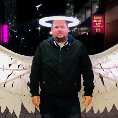 Matthew Bracey - Twitter Profile Picture of Matthew Bracey (@MattBulbsigns) on Twitter