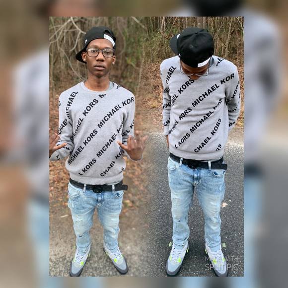 Profile Picture of Darrell Cloudz (@darrell23) on Poshmark