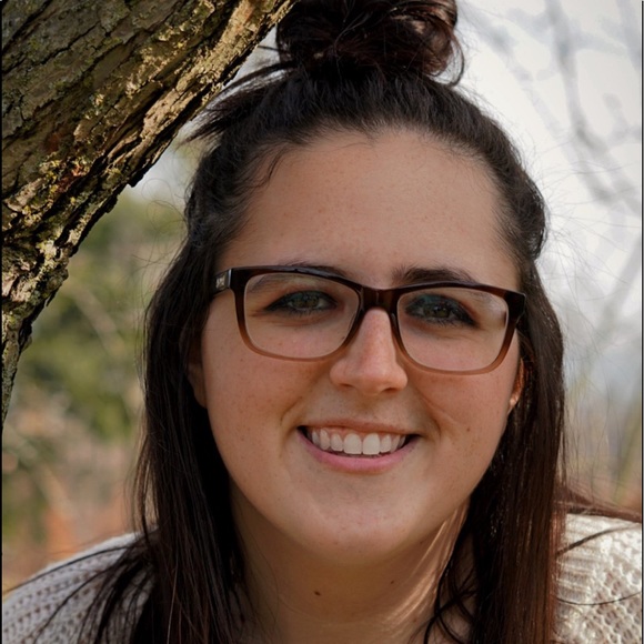 Profile Picture of Callie Caltrider (@calliecaltrider) on Poshmark