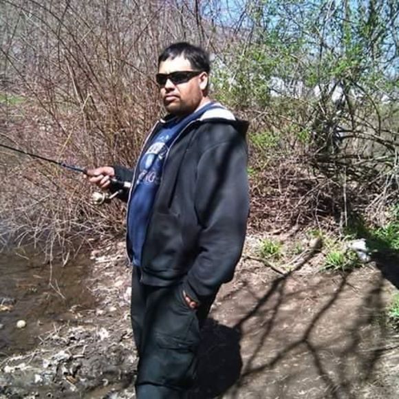 Profile Picture of Arsenio Rivera (@arseviorivera) on Poshmark