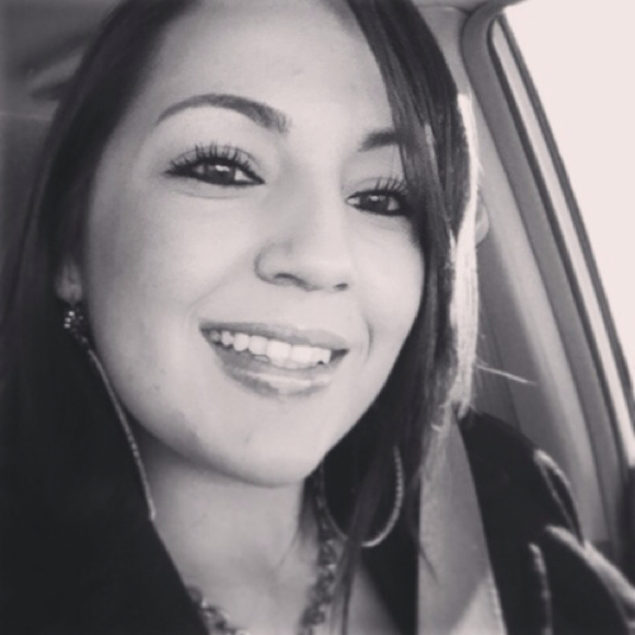 Profile Picture of Kassandra Gonzales (@kassandra20) on Poshmark