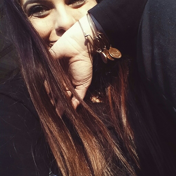 Profile Picture of Hannah Ditullio (@hanevelyn_) on Poshmark