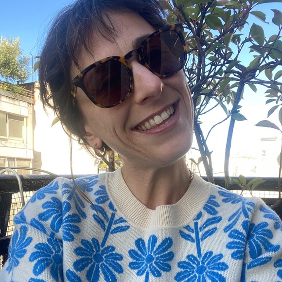 Profile Picture of Maya Wolf (@sunnyskies113) on Poshmark