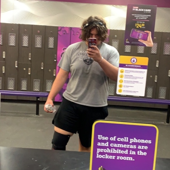 Profile Picture of Jacob Brindle (@jacob_brindle) on Poshmark