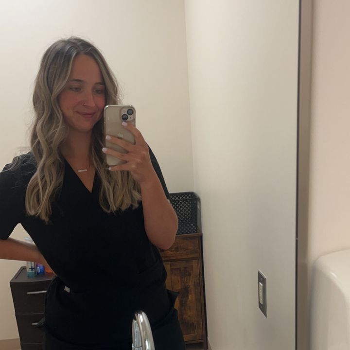 Profile Picture of katelyne hanson (@katelynemays) on Tiktok