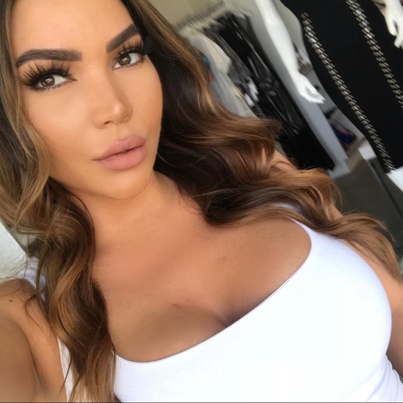 Profile Picture of Brown Christiana (@brownc3220) on Poshmark