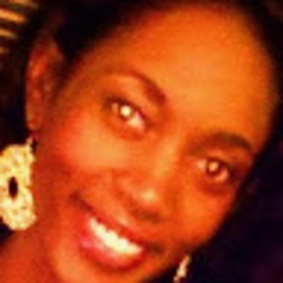 Profile Picture of Sherrie Ferrell (@sherriefer) on Poshmark