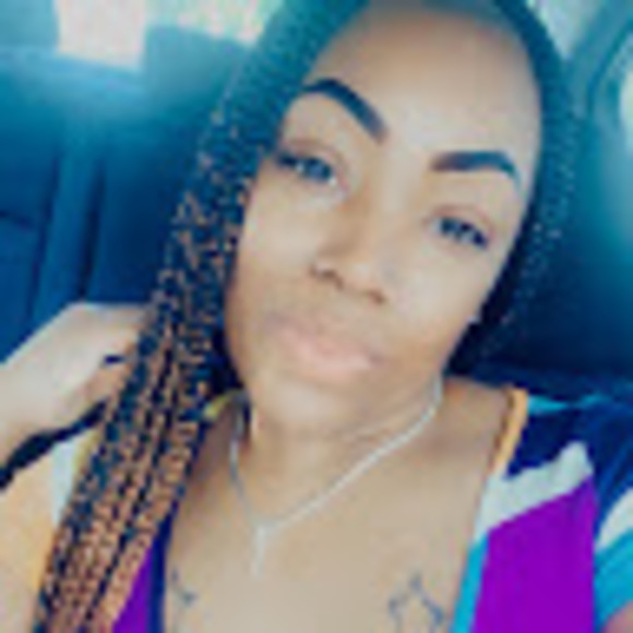 Profile Picture of Trista Patterson (@priceless201111) on Poshmark