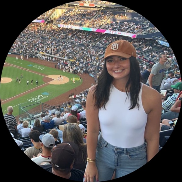 Profile Picture of Lark Phillips (@larkphillips) on Poshmark