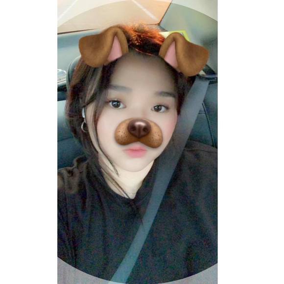 Profile Picture of Euna Kim (@euna_kim) on Poshmark