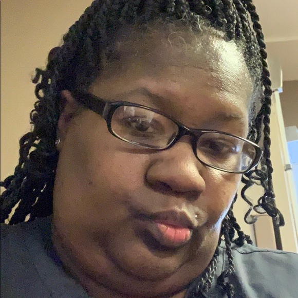 Profile Picture of Jacqueline Patterson (@jackiep1106) on Poshmark