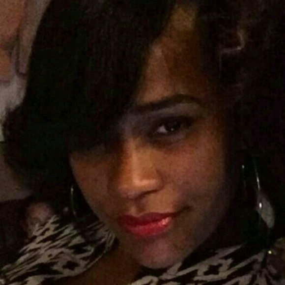 Profile Picture of Cicely Mack (@cmarievent) on Poshmark