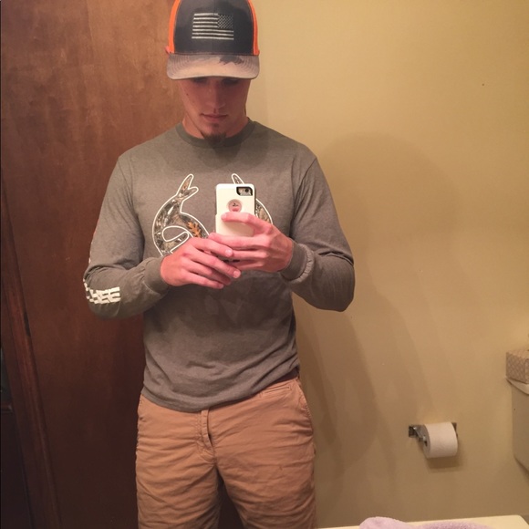 Profile Picture of Loren Troutt (@l_troutt) on Poshmark