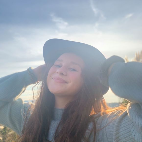 Profile Picture of Brianna Ormezzano (@briorm232) on Poshmark
