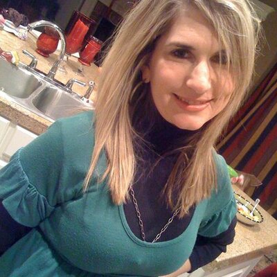 Profile Picture of Sandy Moreno (@SandyMo) on Twitter