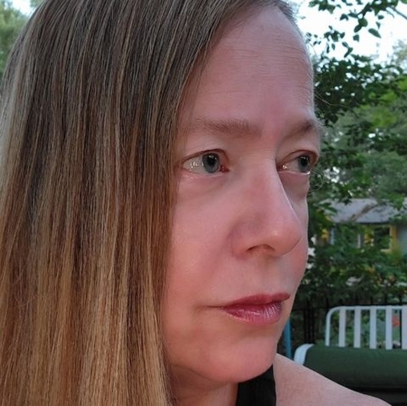 Profile Picture of Linda Kotek (@lkotek) on Poshmark