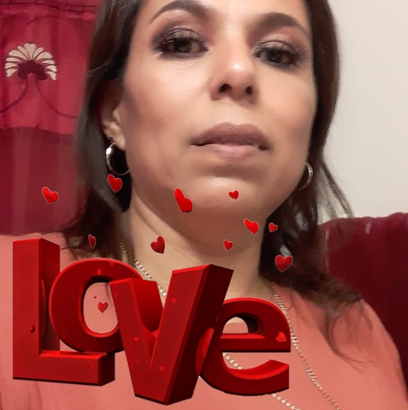 Profile Picture of Dora Graciano (@doragraciano1) on Poshmark