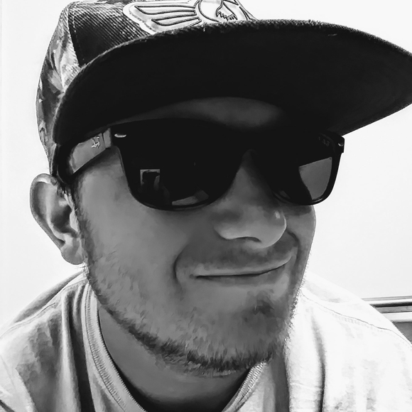 Profile Picture of Joshua Beasley (@measleu) on Poshmark