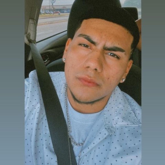 Mauro Hernández - Poshmark Profile Picture of Mauro Hernández (@mauro503241) on Poshmark