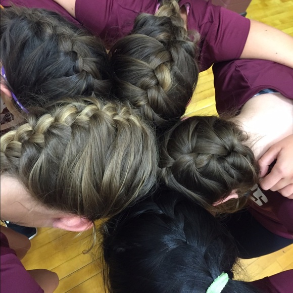 Profile Picture of Taylor Raduenz (@taylorraduenz_) on Poshmark