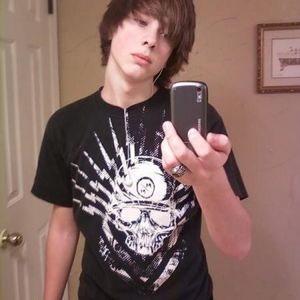 Profile Picture of Matthew Reichert (@i_own_skating) on Myspace