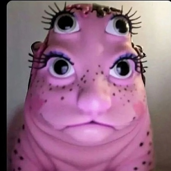 Profile Picture of Emma Hitzel (@emmahitzel09) on Poshmark