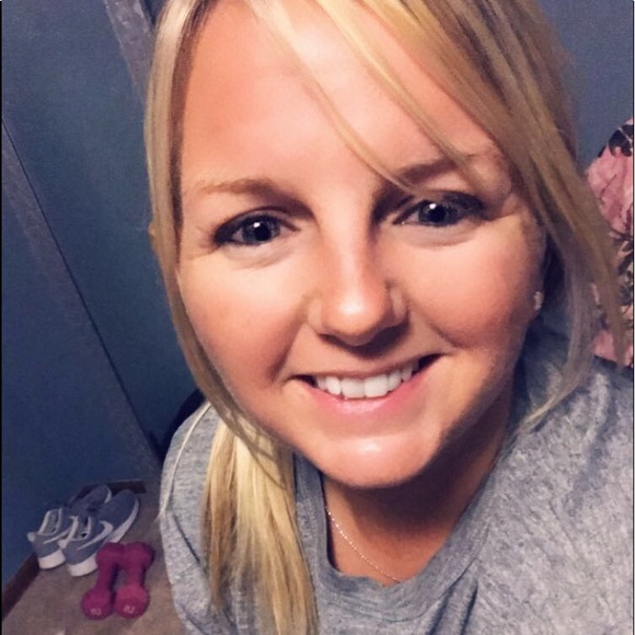 Profile Picture of Christa Totten (@cjtst7) on Poshmark