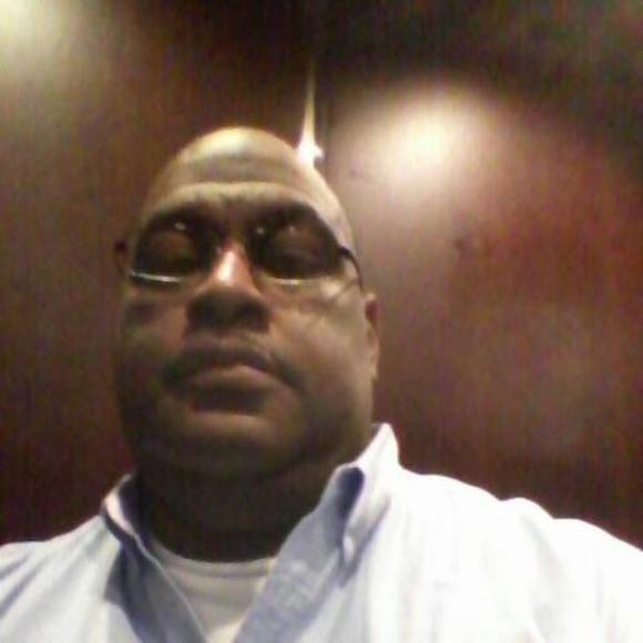 Profile Picture of Cecil Davis (@cmdiii77013) on Poshmark