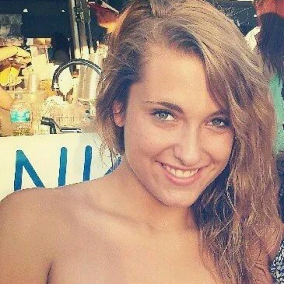 Profile Picture of Heather Bartoszewski (@barto31) on Poshmark