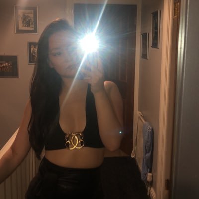 Profile Picture of Emily ♛ Adams (@EmiRoseParker) on Twitter