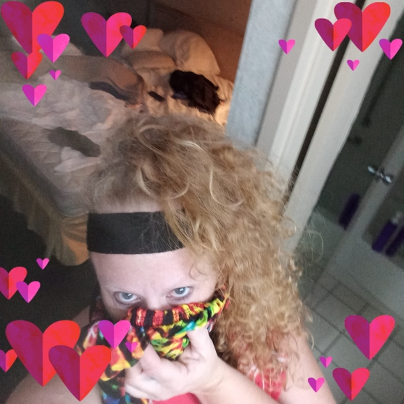 Profile Picture of Angel Zachariah (@angelzachariah) on Poshmark