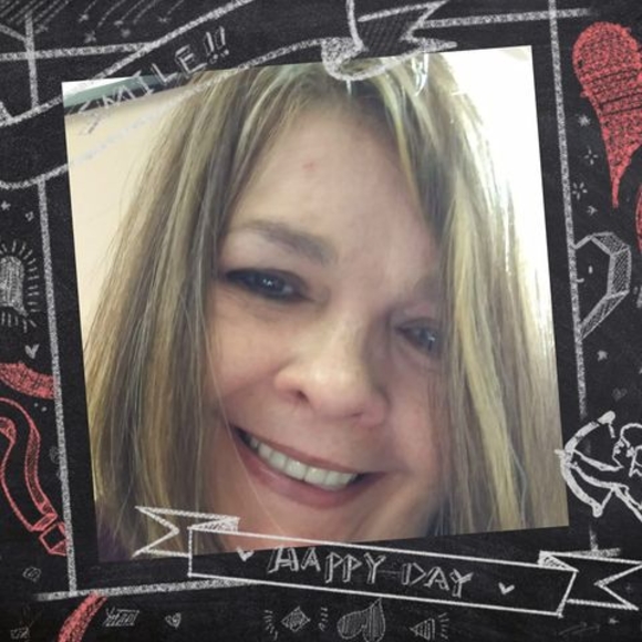 Profile Picture of Debra Huff (@huffdebra675) on Poshmark