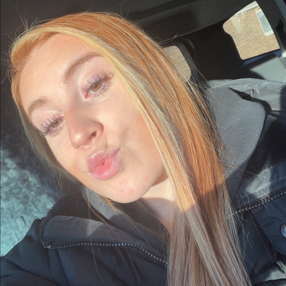 Profile Picture of Katelyn Ferrante (@_katelynnn) on Poshmark