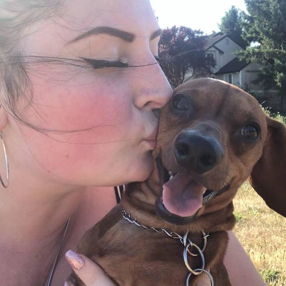 Profile Picture of Chelsea Avalos-serrano (@spink1996) on Poshmark