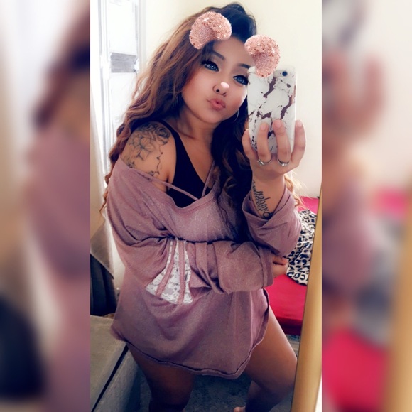 Angelita Cossio - Poshmark Profile Picture of Angelita Cossio (@littaaloove) on Poshmark