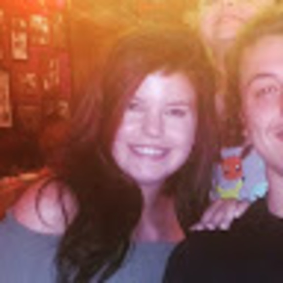 Profile Picture of Leah Lindenmeyer (@llindenmeyer) on Poshmark