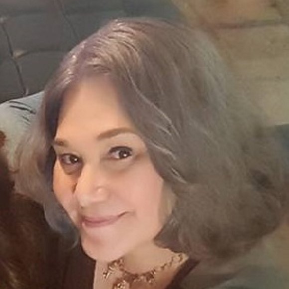 Profile Picture of Johires Lamela (@lamelajoe) on Poshmark